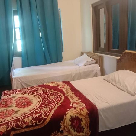 Green Leaf Guest House Hini Extérieur photo