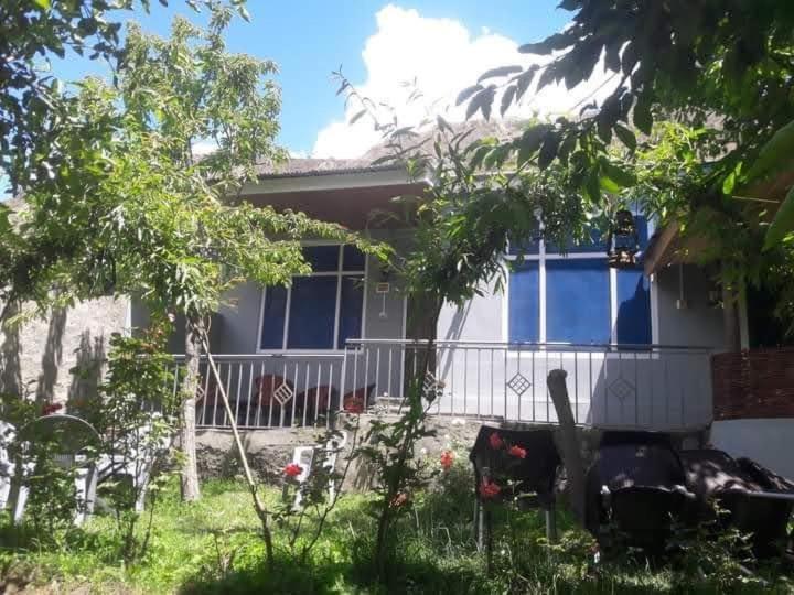 Green Leaf Guest House Hini Extérieur photo